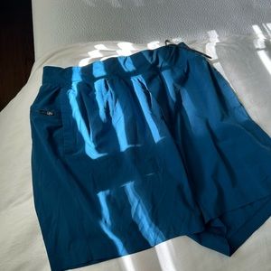 Lululemon Linerless Short - Medium